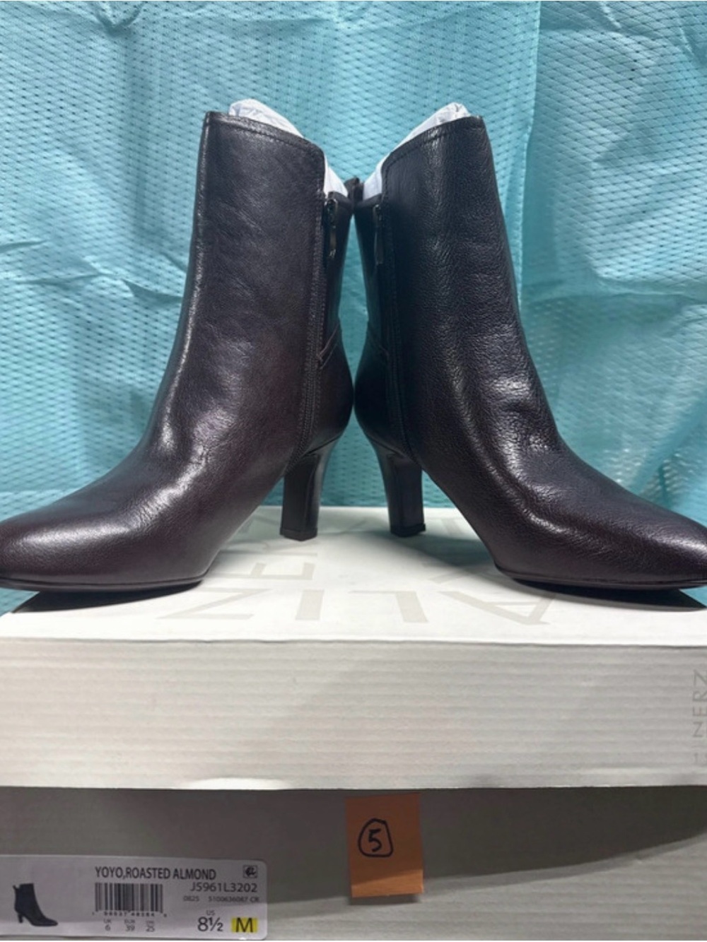 Naturalizer Dark Brown Leather Ankle Boots with Side Zip